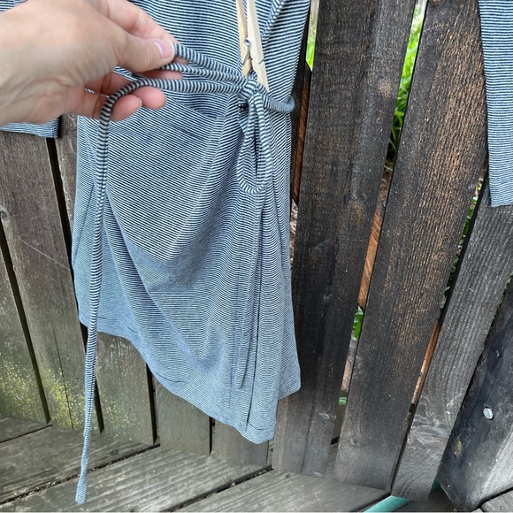 Avec Les Filles Striped Long Sleeve Wrap Dress Gray Sz L - Picture 12 of 16